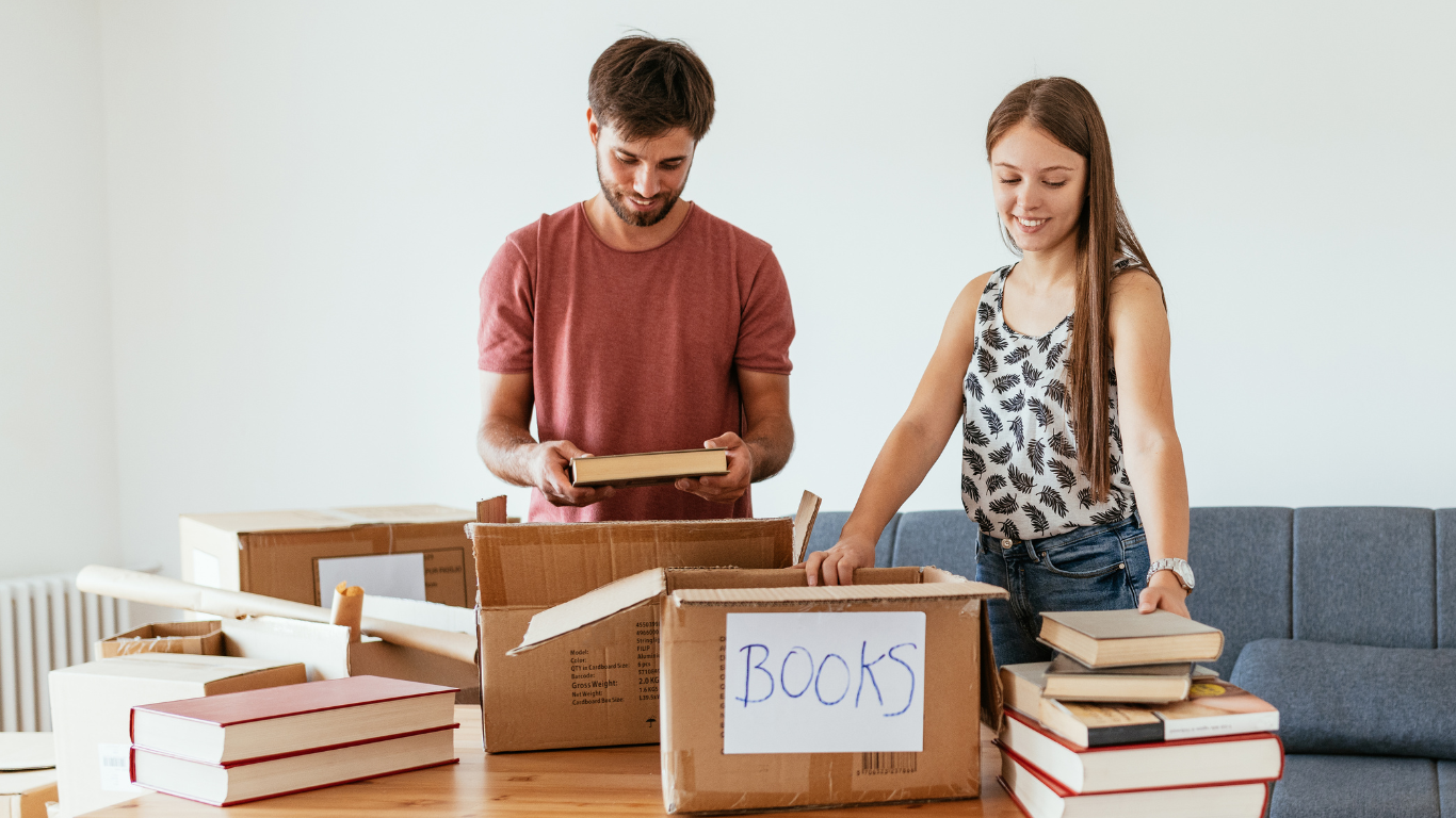 The best tips for packing and storing books 